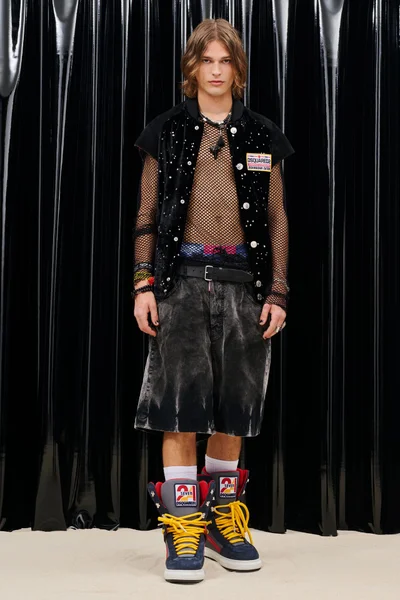 Look 24
